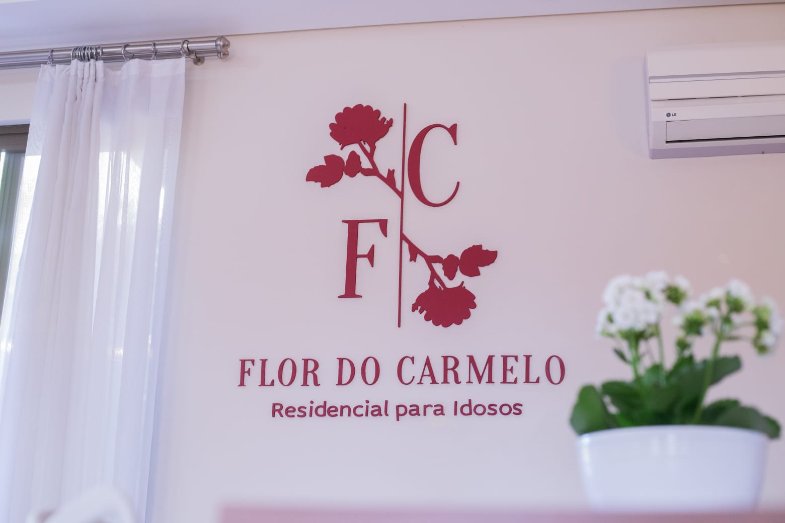 Flor do Carmelo Residencial para idosos